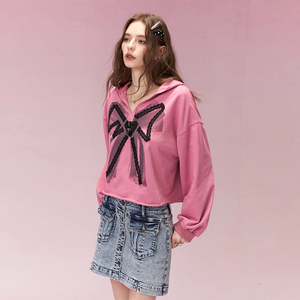 Sweat-shirt court mignon avec nœud en dentelle, sweat à capuche ample style preppy pour le printemps, hauts streetwear pour tenue décontractée femme - Product Image 1