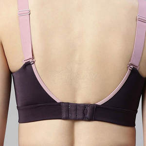 Soutien-gorge de sport Premium Fit conçu pour un soutien maximal, un confort et une flexibilité optimales pendant l'entraînement actif - Product Image 4
