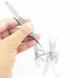 Pince à épiler RMI haute précision en acier inoxydable doré pour extensions de cils, avec pointe dentelée, longueur 10 mm, conception épaissie - Product Image 5
