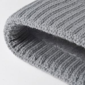 Gorro de Punto Acrílico Jacquard Unisex para Otoño e Invierno, con Protección para las Orejas, Estampado Digital, Cálido y Elegante, para la Playa - Product Image 5