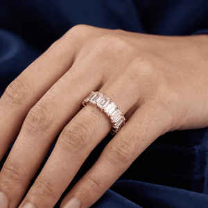 Anillo de diamantes cultivados en laboratorio, corte esmeralda, banda de eternidad en oro rosa, anillo de eternidad completo, elegante anillo de boda para mujer - Product Image 2