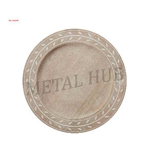 Plato Decorativo Redondo con Borde de Hojas, Acabado con Textura de Arena Natural, para Decoración de Mesa y Comedor - Product Image 1