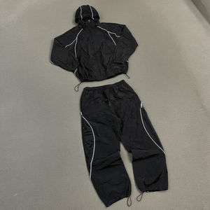 Ensemble de jogging deux pièces personnalisé avec bandes réfléchissantes 3M, fermeture éclair, respirant, en nylon imprimé, veste et pantalon de survêtement, poids lourd, haute qualité - Product Image 2