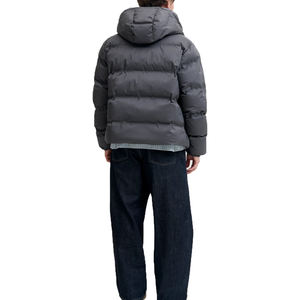 Veste d'hiver matelassée pour homme avec logo personnalisé, épaisse et chaude, de haute qualité, style doudoune à bulles - Product Image 2