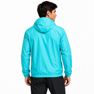 Veste coupe-vent légère et décontractée avec tissu résistant, design moderne et coupe confortable, idéale pour les aventures en plein air - Product Image 3