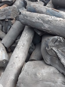 Charbon de bois de mangrove du Vietnam de haute qualité pour barbecue et grillades – Couleur noire naturelle, combustion propre - Product Image 2