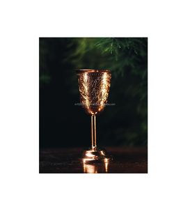 Gobelet à boire en cuivre ayurvédique avec intérieur sans couture conçu pour les personnes soucieuses de leur santé pratiquant une vie holistique - Product Image 5