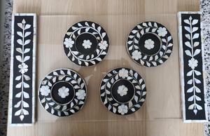 Juego de posavasos con incrustaciones de nácar de calidad superior con bandeja a juego para servir té, café y bebidas de La India - Product Image 3