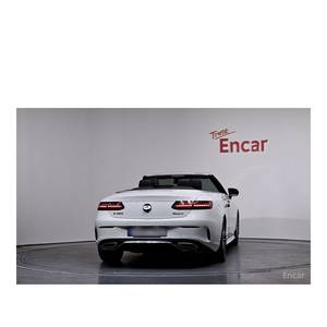 Mercedes-Benz Classe E E450 4MATIC Cabriolet Volant à Gauche Boîte Automatique avec Caméra Arrière Modèle Décembre 2023 22 848 km - Product Image 4