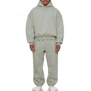 Ensemble de survêtement athlétique pour homme avec logo personnalisé, tenue de sport pour jogging, entraînement en salle de sport et course à pied - Product Image 2