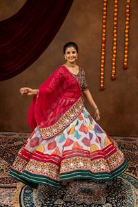 Traditional Indian Georgette <b>Saree</b> Set with Embroidered Blouse <b>Red</b> and Multicolor Design for Wedding Women Regular Fit - Product Image 5