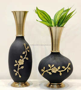 Meilleure vente Vase à fleurs en fer et métal de style côtier moderne Sculpture Design pour la décoration de table de mariage ou de salon à la maison - Product Image 2