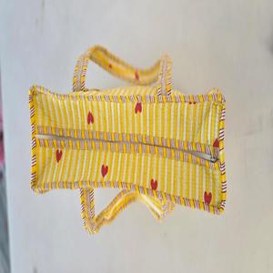 Quilted Cotton Geometric Pattern Tote Bag with Zipper Closure Shopping & Travel Bag - Product Image 2