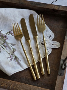 Juego de Cubiertos de Latón con Diseño de Bambú Vintage, Acabado Mate, Resistente al Óxido, Vajilla para Bodas - Product Image 2
