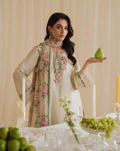 Trajes de Lujo Farshi de 2 Piezas para Mujer, Estilo Modesto Formal, Diseño Sólido con Decoración de Encaje y Cuentas, Estilo Pakistaní e Indio, Venta al Por Mayor en Pakistán - Product Image 4