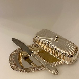 Pot à beurre décoratif avec couvercle et plateau, conçu pour la table à manger, la cuisine et une présentation élégante des aliments, décoration pour la maison et l'hôtel - Product Image 2