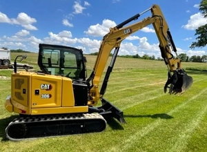 Machine d'excavation robuste 306 prête pour les projets de construction - Product Image 2