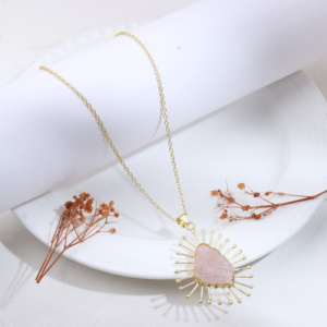 Collier pendentif en turquoise plaqué or avec motif soleil, style mignon pour femme, chaîne serpent, bijoux personnalisés pour usage quotidien - Product Image 3