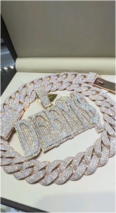 Pendentif Hip Hop personnalisé en moissanite taille ronde, serti de pierres, testé au diamant, en argent 925 plaqué or 18 carats, avec breloque lettre prénom, pour homme - Product Image 2