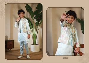 Nouvelle collection exclusive de vêtements traditionnels pour enfants, Koti Kurta Bottom, pour mariage, fête, cérémonie, en satin, matériaux recyclés - Product Image 4