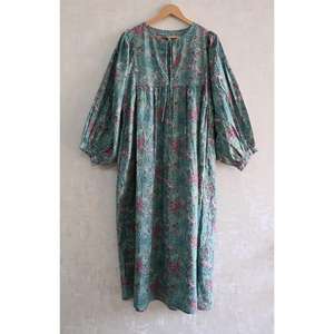 Vestido Maxi de Verano con Estampado Floral Hecho a Mano, 100% Algodón Ecológico, Cintura Natural, Lavable, Estilo Boho Casual para Mujer - Product Image 1