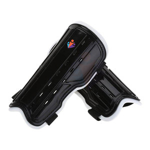 Espinilleras de PU de Alta Calidad (Protector de Piernas) Transpirables, Ajustables, con Etiqueta Personalizada, de Moda, Precios al por Mayor, Fabricadas en Fábrica, OEM - Product Image 5