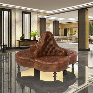 Élégant canapé Chesterfield à quatre côtés avec capitonnage profond, accoudoirs roulés et coussins moelleux pour un salon de luxe - Product Image 2