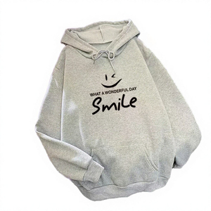 เสื้อฮู้ดผู้หญิงแบบสั่งทำ OEM พิมพ์ลายยิ้ม มีกระเป๋าหน้า สวมใส่สบายๆ ในฤดูใบไม้ร่วง ผลิตจากผ้าฝ้ายถัก 100% ระบายอากาศได้ดี ทรงปกติ - Product Image 2