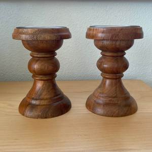 Porte-bougie rustique en bois fait main, centre de table décoratif pour tables à manger, mariages, accents de style pour l'intérieur de la maison - Product Image 1