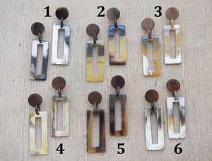 Pendientes de Cuerno de Buey Pulido Ecológicos de Alta Calidad para Mujer, Estilo Animal, Ligeros, Pieza Única, Mejor Empaque - Product Image 2