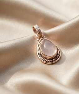 Pendentif en argent sterling 925 avec quartz rose en forme de poire serti clos, fait main, pierre précieuse naturelle rose, collier, breloque, bijoux pour femme, or rose - Product Image 3