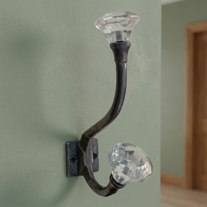 Perchero de Pared de Hierro Fundido Vintage, Autoadhesivo, Ajustable, Ecológico, Impermeable, con Perilla de Cristal para Almacenamiento de Ropa - Product Image 1