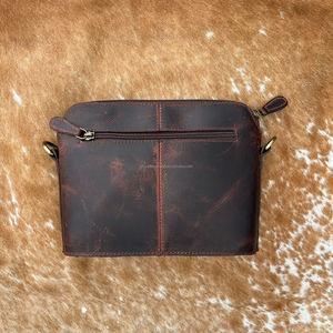 Venta caliente Western Hand Tooled Leather Bull Tooling Crossbody Bag Bolso de hombro de vaquera de cuero genuino hecho a mano de alta calidad - Product Image 5