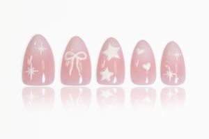 Uñas postizas artificiales de fábrica OEM ODM personalizadas, color leche degradado, forma de almendra, con lindos diseños de estrellas y corazones, uñas a presión. - Product Image 4