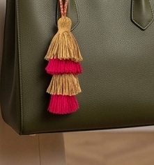 Collar bohemio de macramé con borlas, hebras de cuentas y colgante de flecos rosa y amarillo para mujer, joyería de moda. - Product Image 3