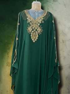 Vestido de Novia Islámico Awais House, Corte A, Georgette, Lentejuelas de Cristal, Ecológico, Sencillo, Largo hasta el Suelo, Mangas Largas, Cuello en V, para Festival de Verano - Product Image 1