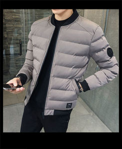 Veste matelassée en duvet de haute qualité, manteau rembourré pour hommes, veste à logo personnalisé, veste d'hiver chaude noire à capuche pour hommes - Product Image 3