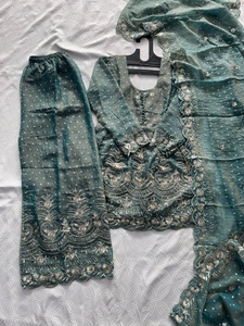 Ensemble haut palazzo et dupatta brodés de sequins pour femme, tenue ethnique élégante pour mariage - Product Image 3