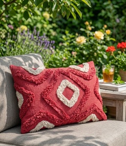 Funda de Cojín Decorativa Crimson Echo de Algodón con Textura, Color Rosa, para Sofá, Cama y Decoración del Hogar - Product Image 4