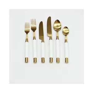 Ensemble de couverts 4 pièces en acier inoxydable 304 miroir avec manche martelé, pour mariage et cuisine, à prix avantageux - Product Image 1