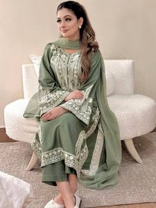Ensemble Kurta vert brodé pour femme avec dentelle blanche, coupe ample, longueur cheville, tenue traditionnelle indienne pakistanaise toutes saisons - Product Image 4