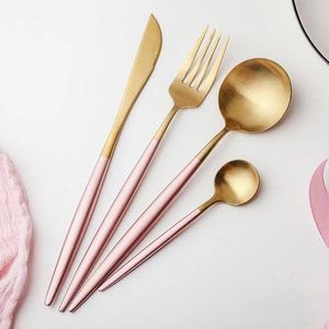 Ensemble de couverts décoratifs en acier inoxydable pour la cuisine et la table à manger, durable, résistant à la rouille, finition polie, design moderne et élégant - Product Image 5