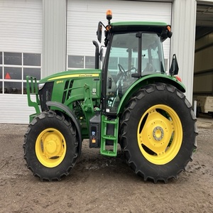 คุณภาพพรีเมียมสำหรับรถแทรกเตอร์ John รุ่น 6105E 4WD 80 แรงม้า พร้อมปั๊ม จัดส่งรวดเร็ว ซื้อวันนี้ ใช้งานได้ดี เชื่อถือได้ เหมาะสำหรับงานเกษตร - Product Image 4