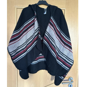 Chal Clásico de Mujer con Rayas, Acrílico, Transpirable, sin Mangas, con Borlas, Estilo Hippie, Capa, Cárdigan, Sudadera con Capucha, Poncho de Moda - Product Image 1