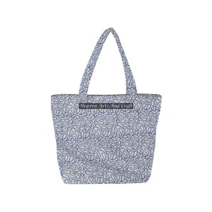 Sac fourre-tout matelassé en toile avec logo personnalisé Sac matelassé réutilisable à la mode Sac à provisions à bandoulière personnalisable avec impression en bloc - Product Image 1