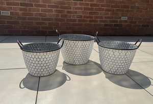 Jardinière rustique en métal galvanisé, patine blanche, faite à la main, grande jardinière d'extérieur, pot galvanisé pour plantes - Product Image 5