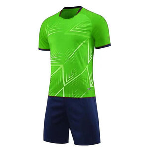 Ensemble de maillot de football pour homme, imprimé géométrique vert, manches courtes, respirant, coupe athlétique, vêtements de sport d'été, service OEM personnalisé - Product Image 1