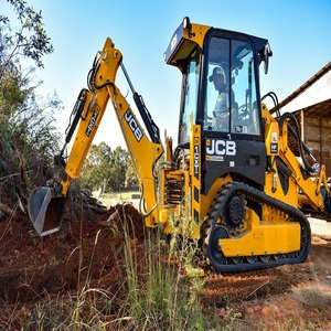Cargadora compacta JCB 1CX con ruedas/lanzas, tipo móvil, carga nominal de 3 toneladas, mini cucharón frontal y retroexcavadora con accionamiento por bomba - Product Image 4