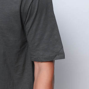 Camisetas lisas transpirables de algodón peinado de primera calidad de 180 g/m² para serigrafía personalizada y pedidos de marca privada de gran volumen. - Product Image 6