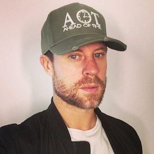 Gorra Trucker Personalizada con Tela de Algodón Premium, Diseño de 6 Paneles, Ajuste Ajustable, Logotipo Bordado - Unisex, Informal, para Uso Promocional - Product Image 2